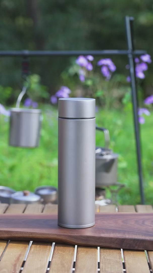 Double Wall Vacuum Pure Titanium Insulated Water Bottle, Lightweight Leakproof Titanium Thermos Flask for Office Travel Camping Coffee Tea